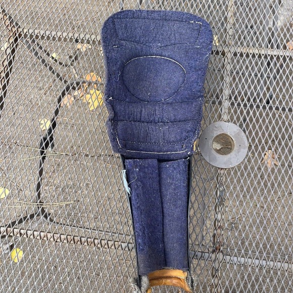 Vintage Cooper Black Diamond DG2 Leather Hockey Shin Pads Leg Guards - Picture 13 of 16